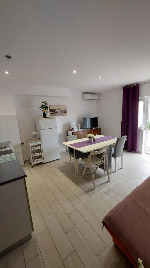 Apartman Avsec Krk Town Exteriér fotografie